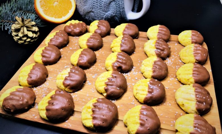 Biscuiti cu ciocolata si portocala